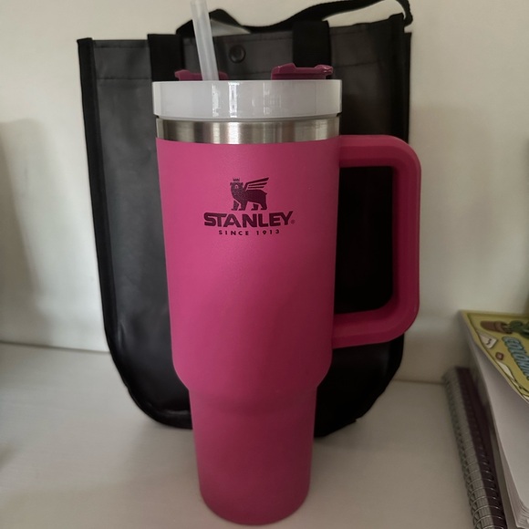 Stanley 40 oz - Picture 1 of 1